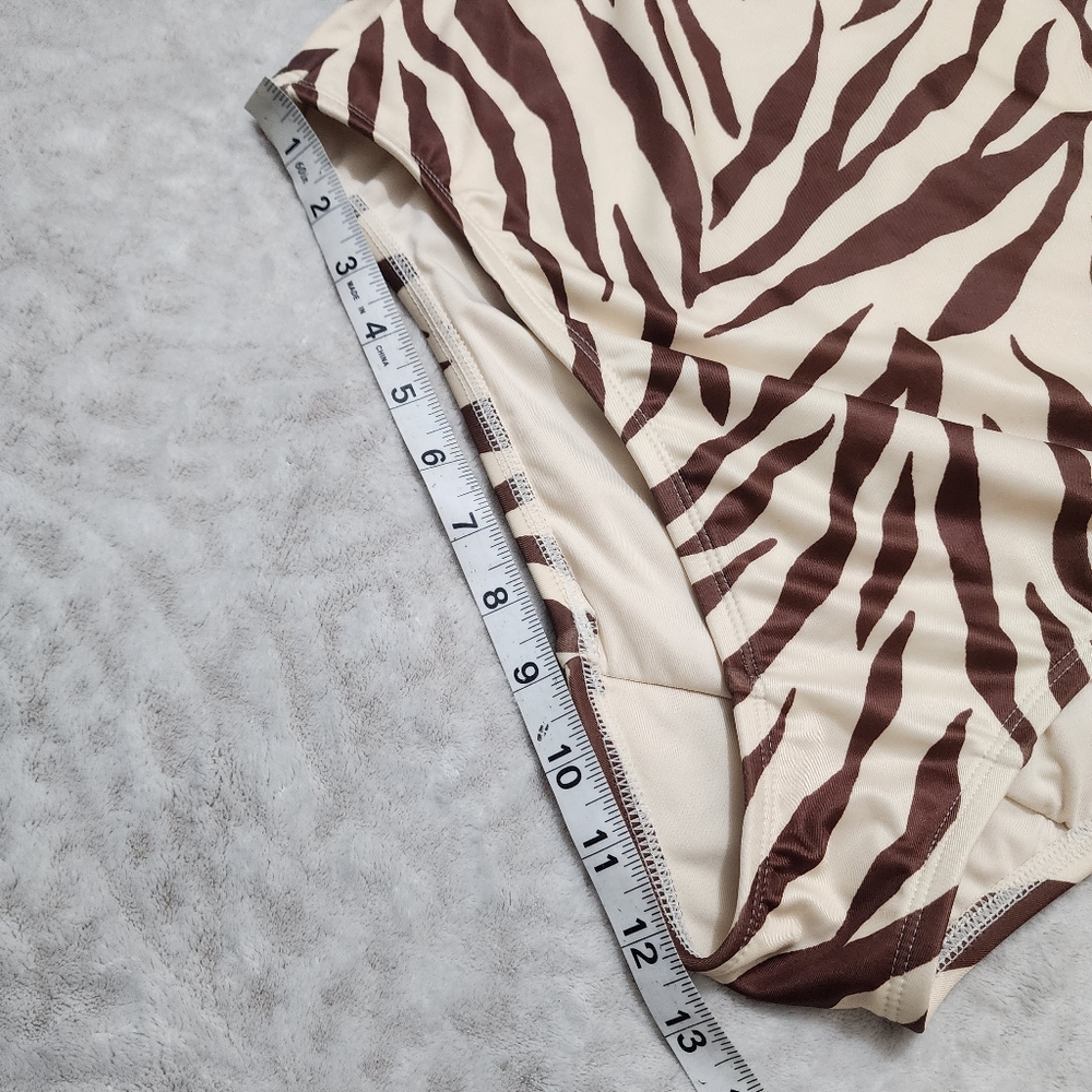 Cacique Lightly Lined No-Wire  One Piece Zebra Print Swimsuit Sz 18 - Picture 6 of 16